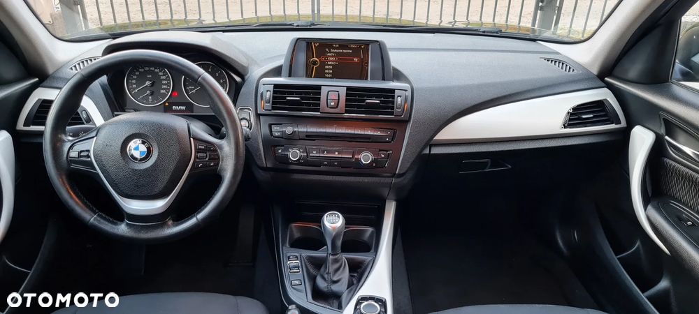 BMW Seria 1 116i - 14