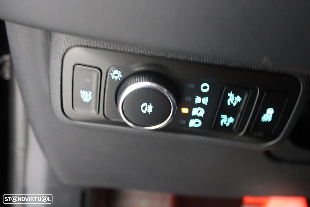 Ford Mustang Mach-E Alargada AWD - 16