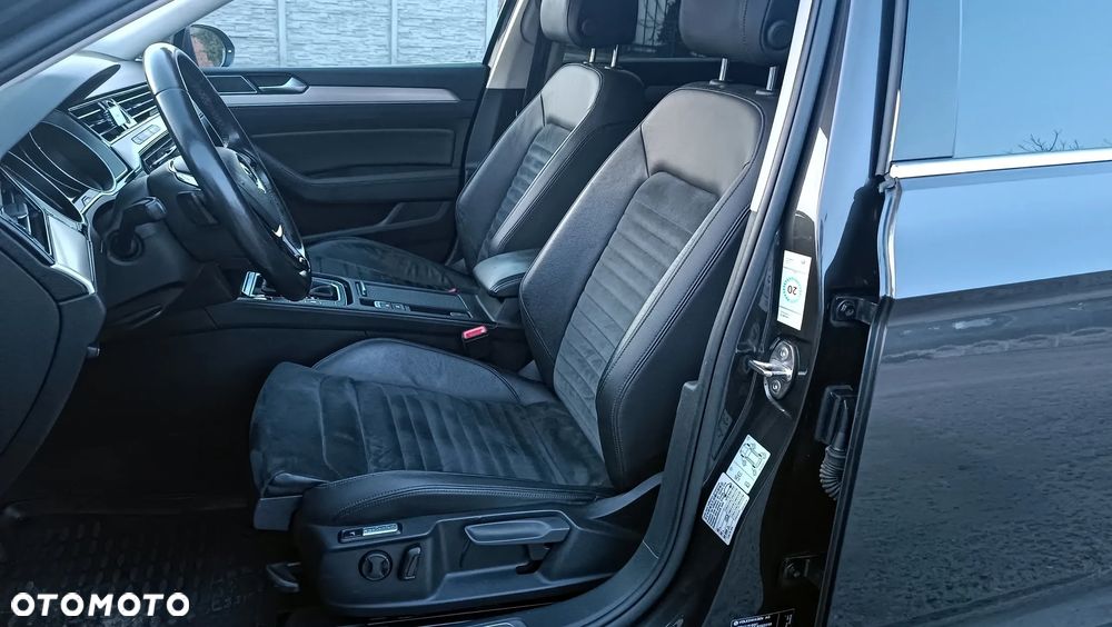 Volkswagen Passat 2.0 TDI SCR DSG Highline - 13