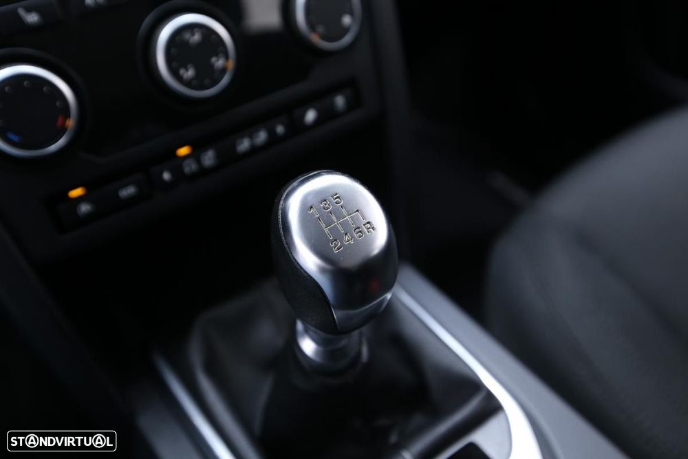 Land Rover Discovery Sport - 17