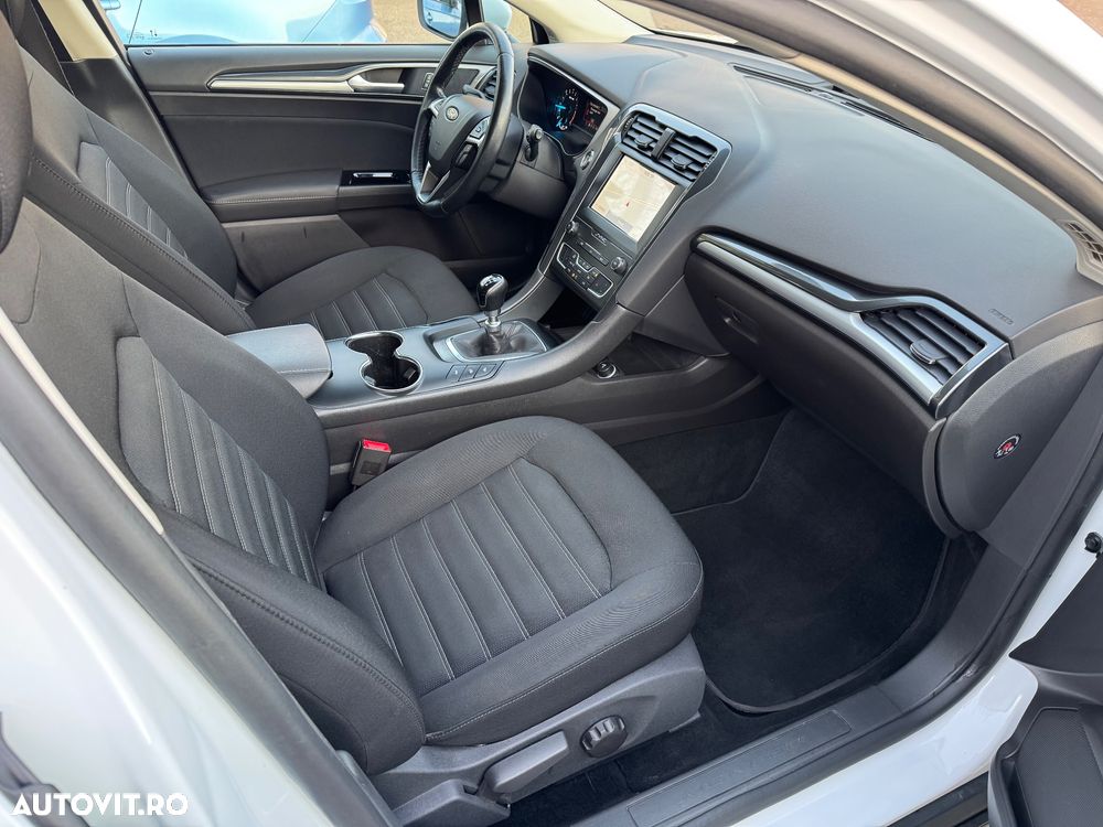 Ford Mondeo 2.0 EcoBlue Business Edition - 34