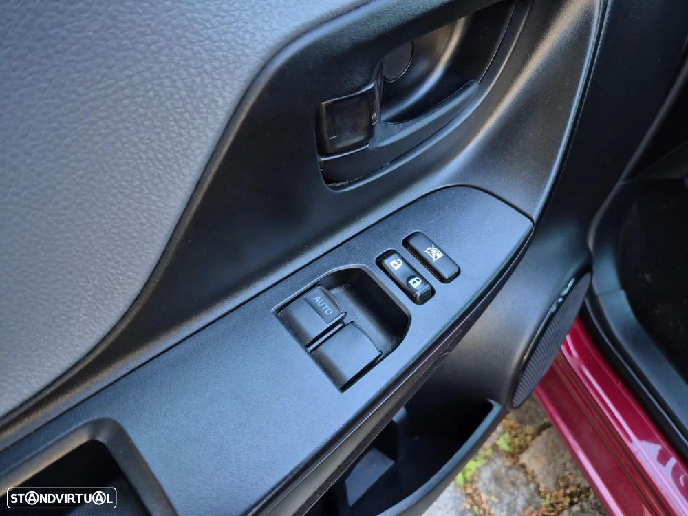 Toyota Yaris 1.5 VVT-i Active - 29
