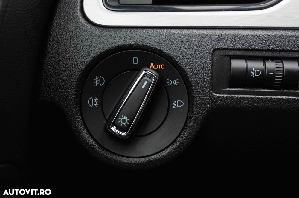 Skoda RAPID 1.0 TSI Clever - 24