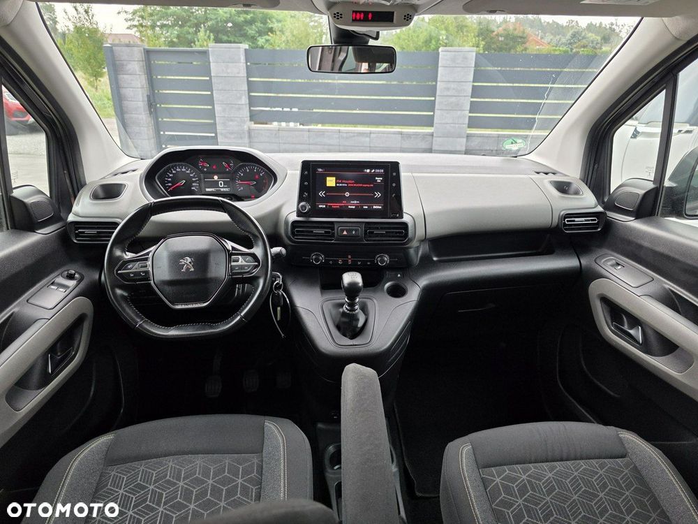 Peugeot Rifter - 17