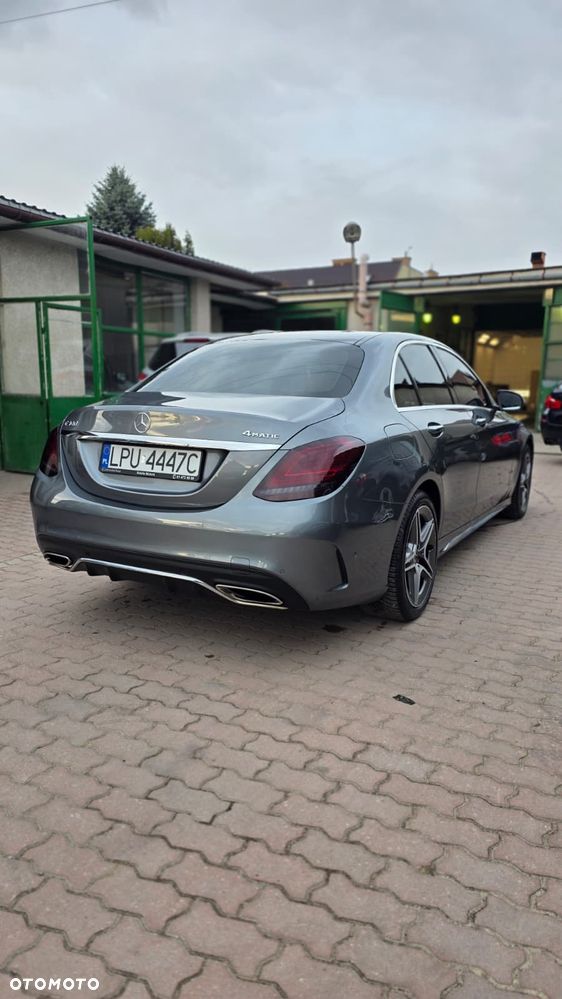 Mercedes-Benz Klasa C 300 4Matic 9G-TRONIC AMG Line - 2