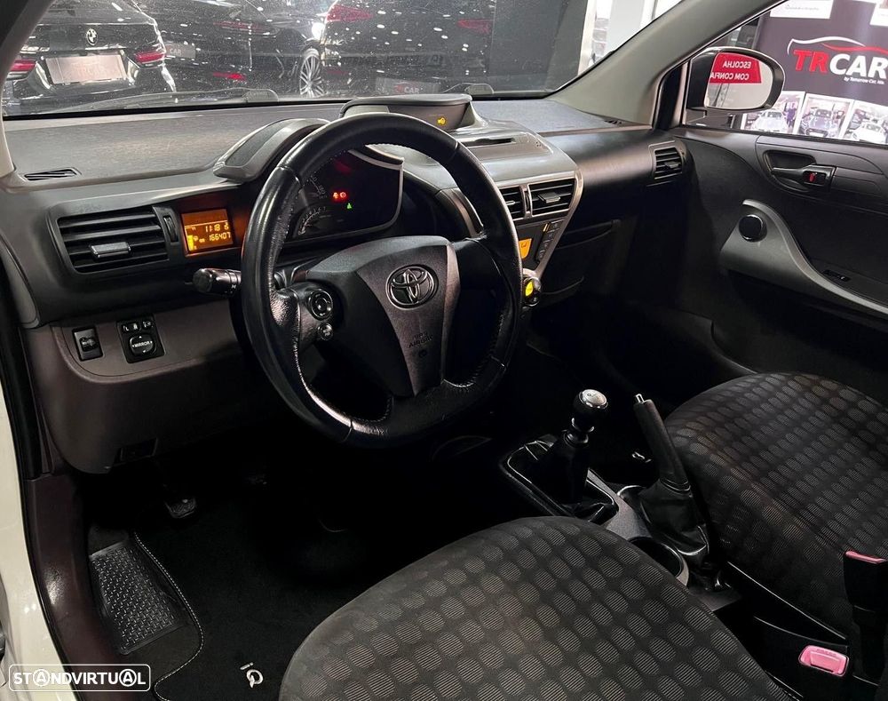 Toyota iQ 1.0 VVT-i 2 EP - 21