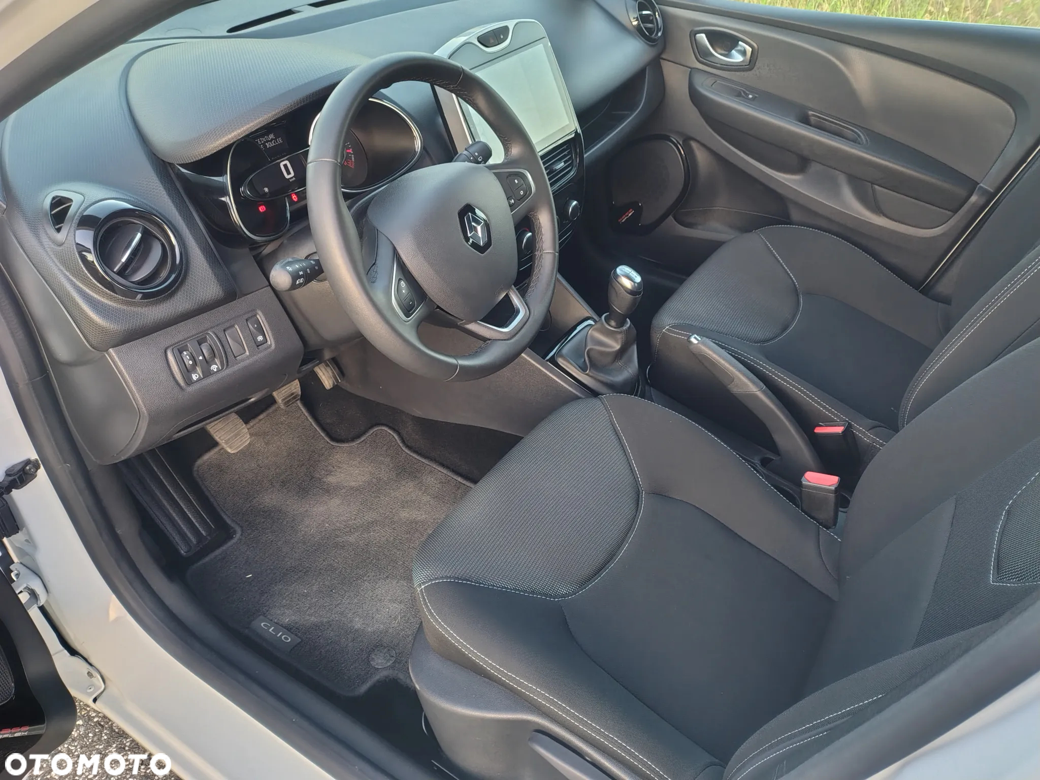 Renault Clio - 7