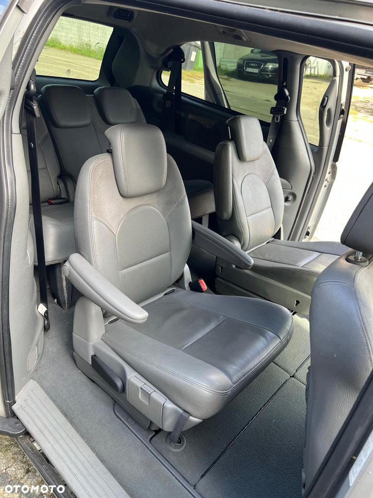 Chrysler Voyager - 11