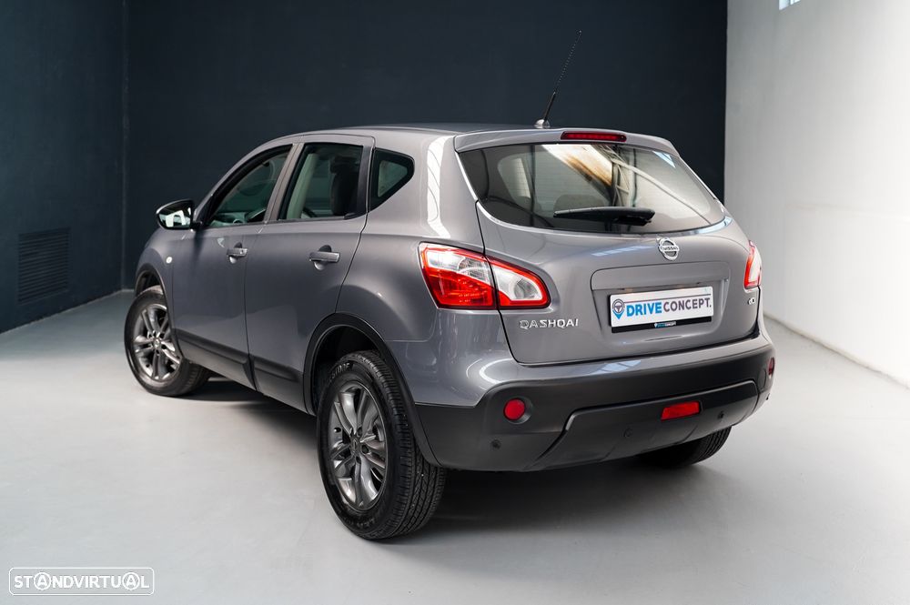 Nissan Qashqai 1.6 dCi N-Connecta - 17