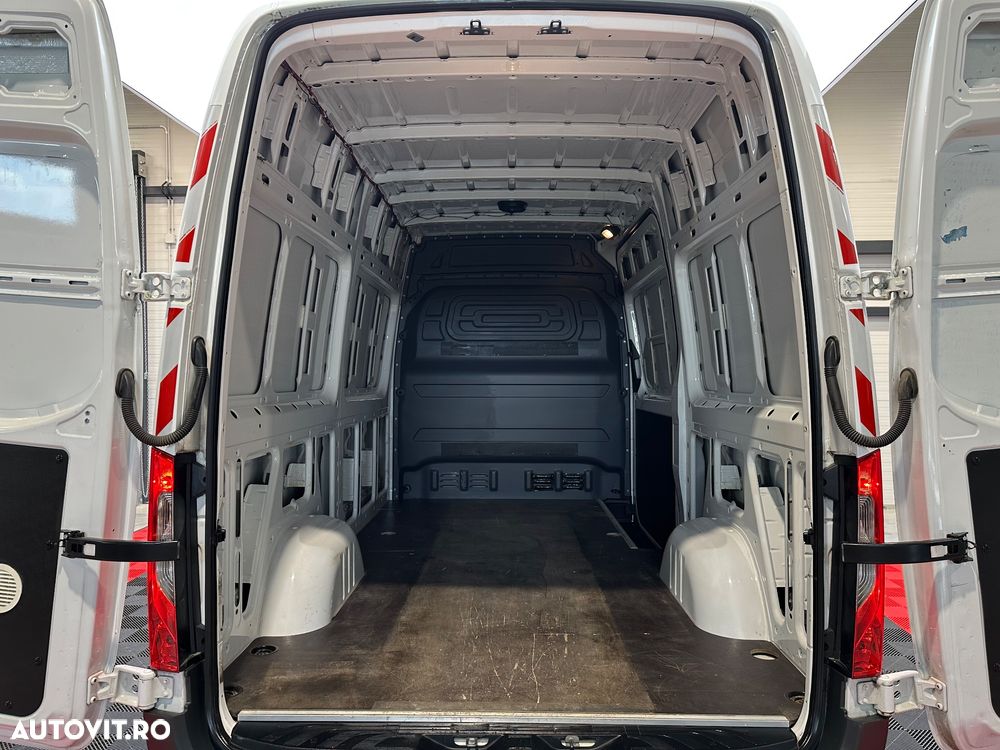 Mercedes-Benz Sprinter - 35