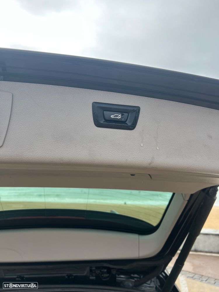 BMW 318 d Touring Line Luxury - 6