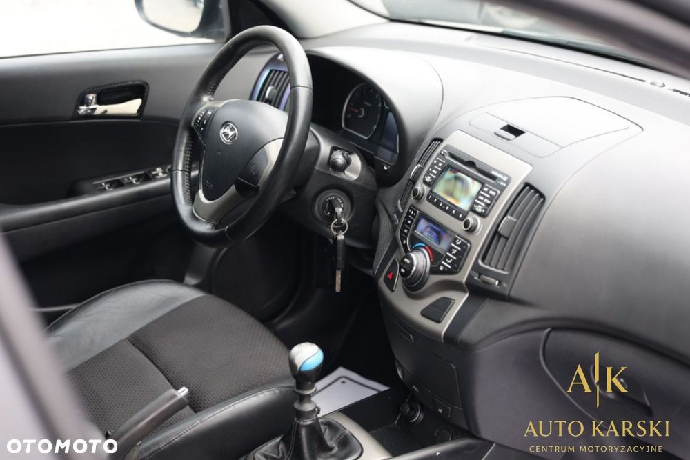 Hyundai i30 - 21