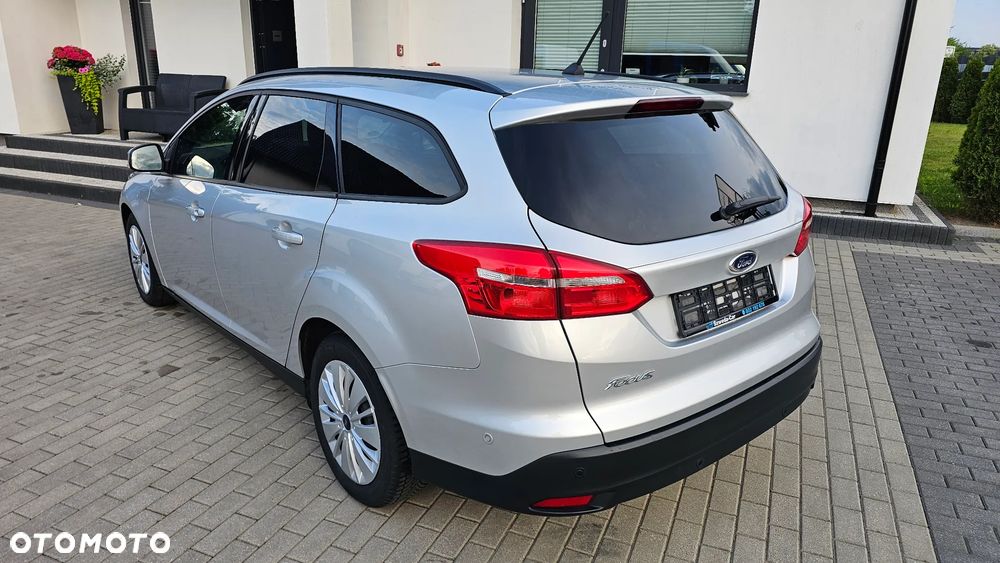 Ford Focus 1.5 EcoBlue STart-Stopp-System TITANIUM - 2