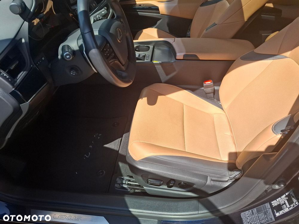 Lexus ES 300h Business Edition - 15