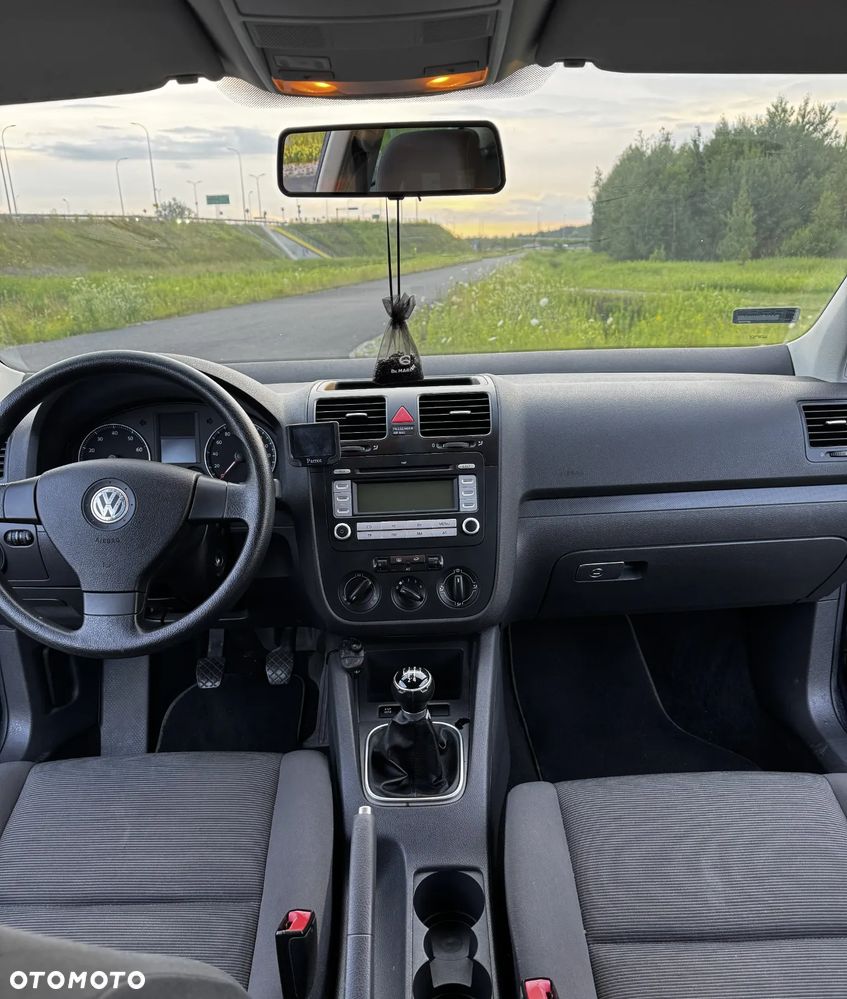 Volkswagen Golf - 11