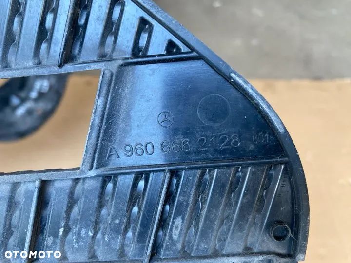 MERCEDES ACTROS MP4 - SCHODEK,STOPIEŃ LEWY, GÓRNY LUB DOLNY A 960 666 22 28 - 4