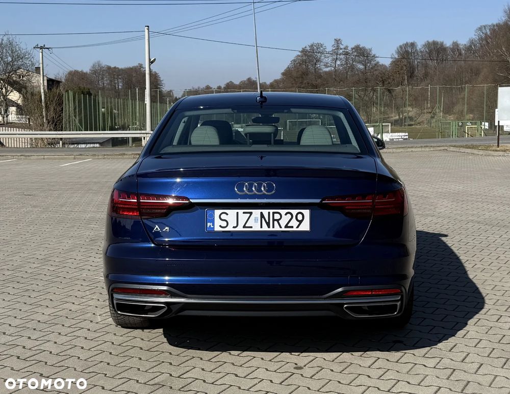 Audi A4 Limousine 40 TFSI S tronic - 4