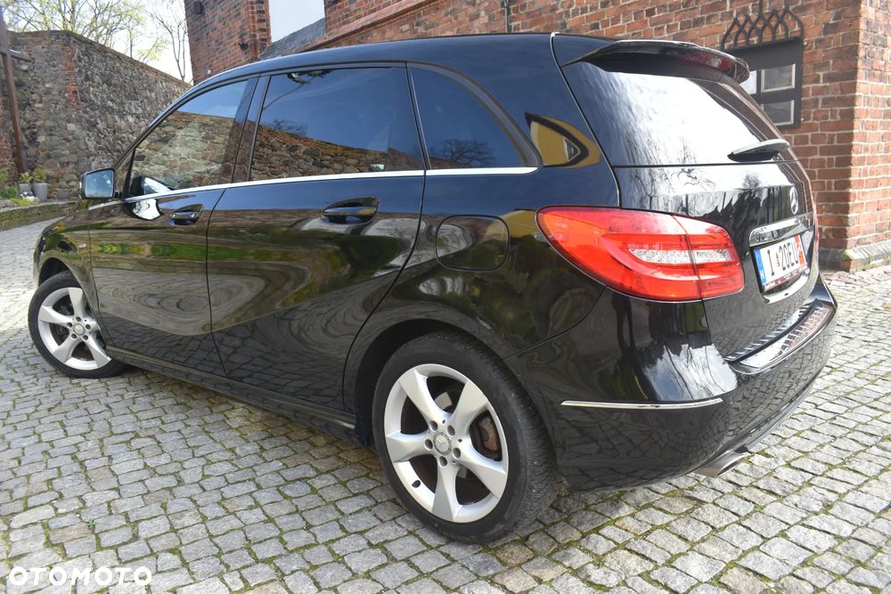 Mercedes-Benz Klasa B 180 (BlueEFFICIENCY) - 3