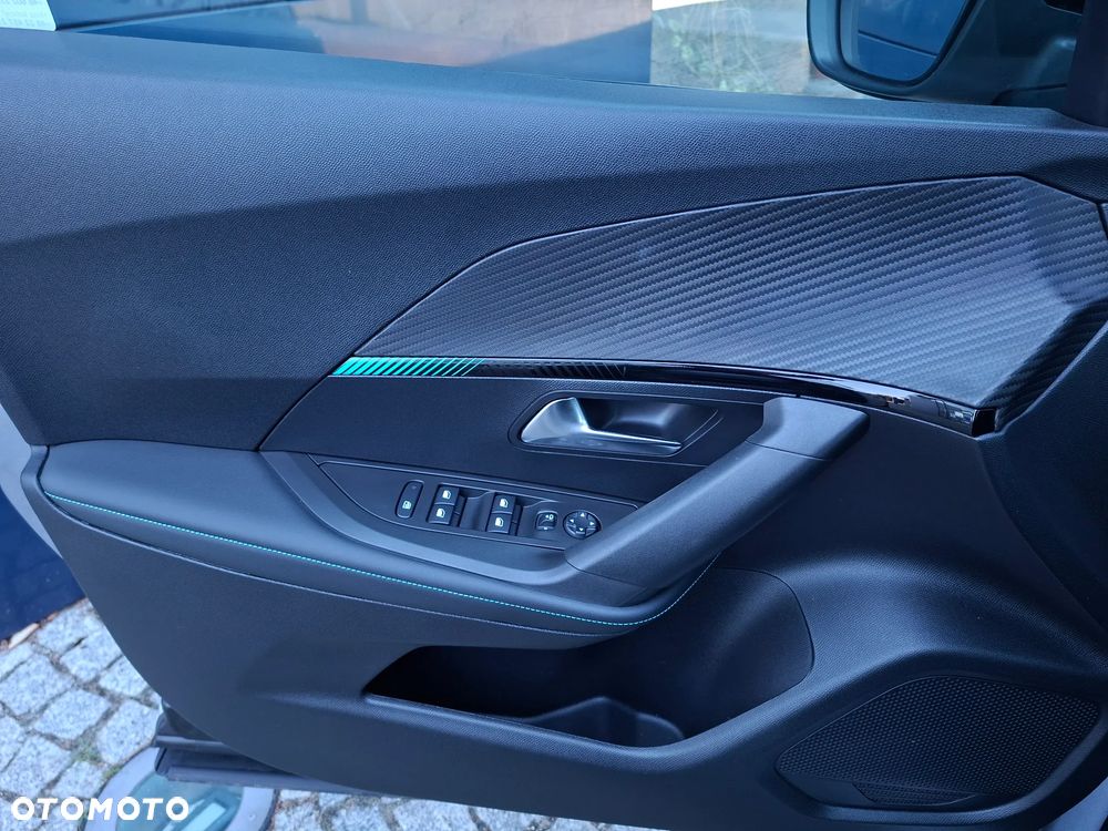 Peugeot 2008 1.2 PureTech Allure S&S EAT8 - 21