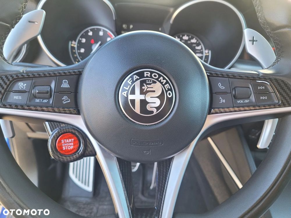 Alfa Romeo Stelvio 2.0 Turbo 16V AT8-Q4 Ti - 15