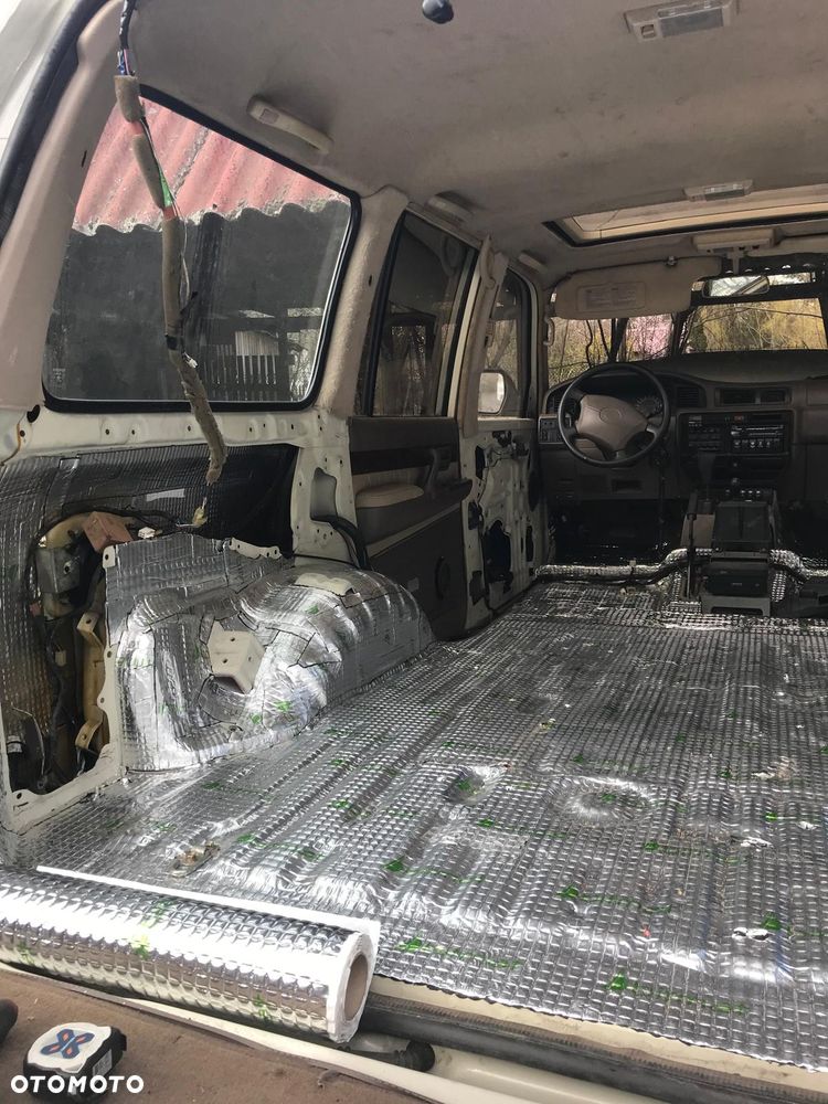 Toyota Land Cruiser - 26