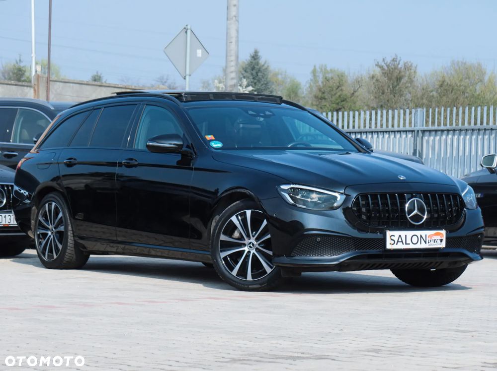 Mercedes-Benz Klasa E 300 9G-TRONIC Night Edition - 39