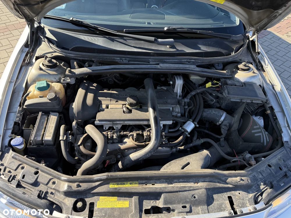 Volvo S60 2.5T Momentum - 34