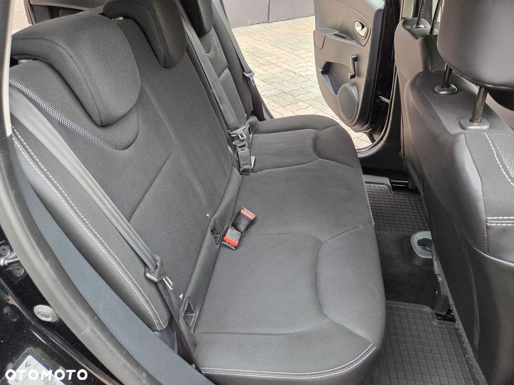 Renault Clio - 16