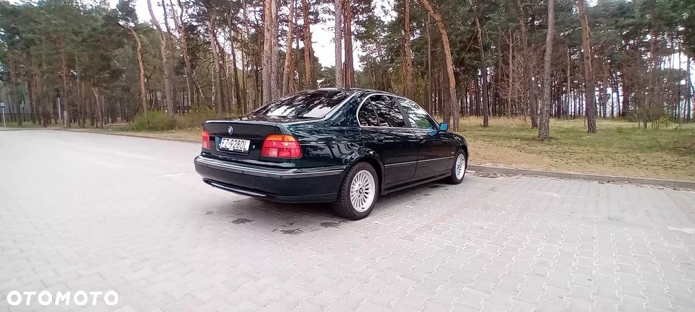 BMW Seria 5 520i - 7