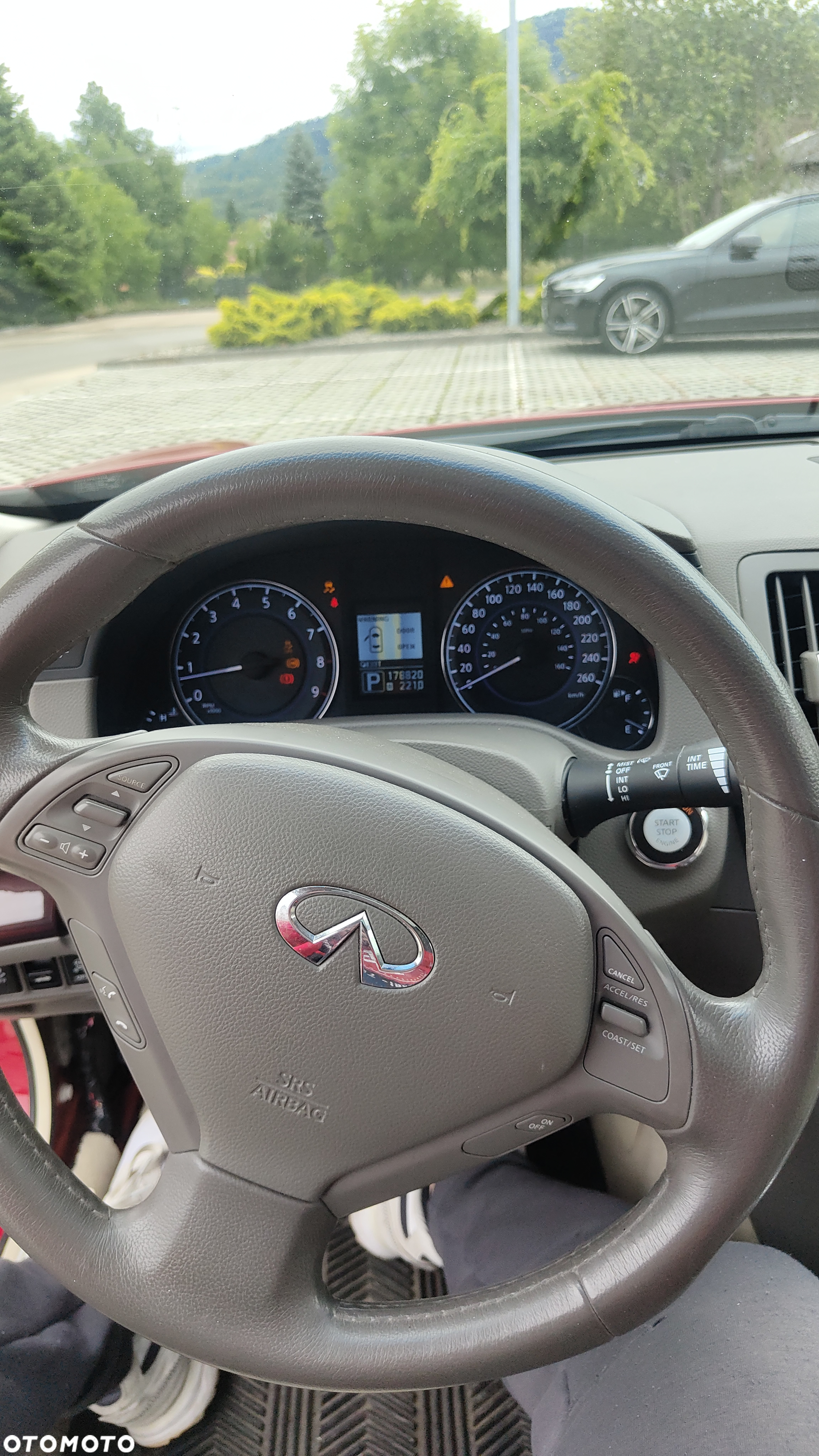 Infiniti G - 8