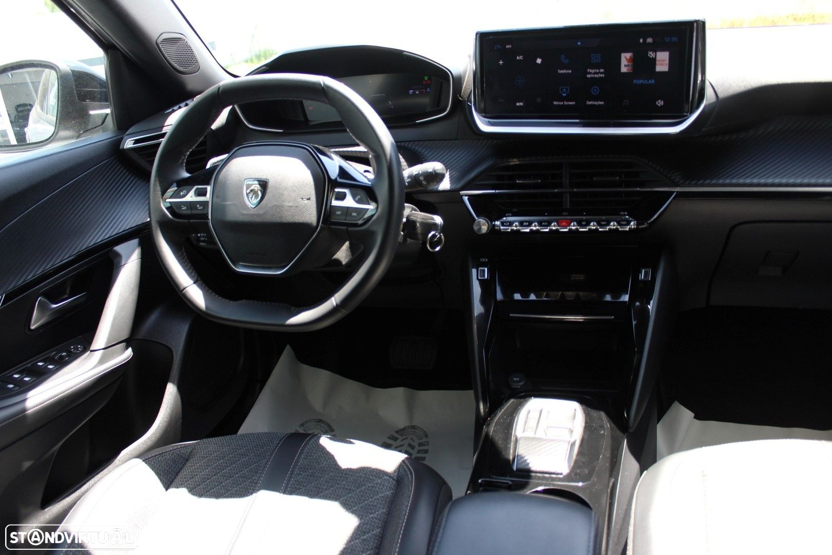 Peugeot 2008 1.2 PureTech Allure Pack EAT8 - 14