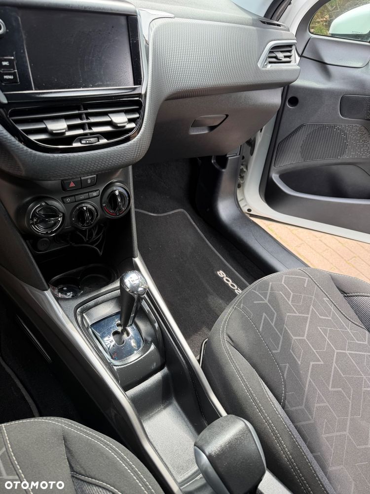 Peugeot 2008 - 5