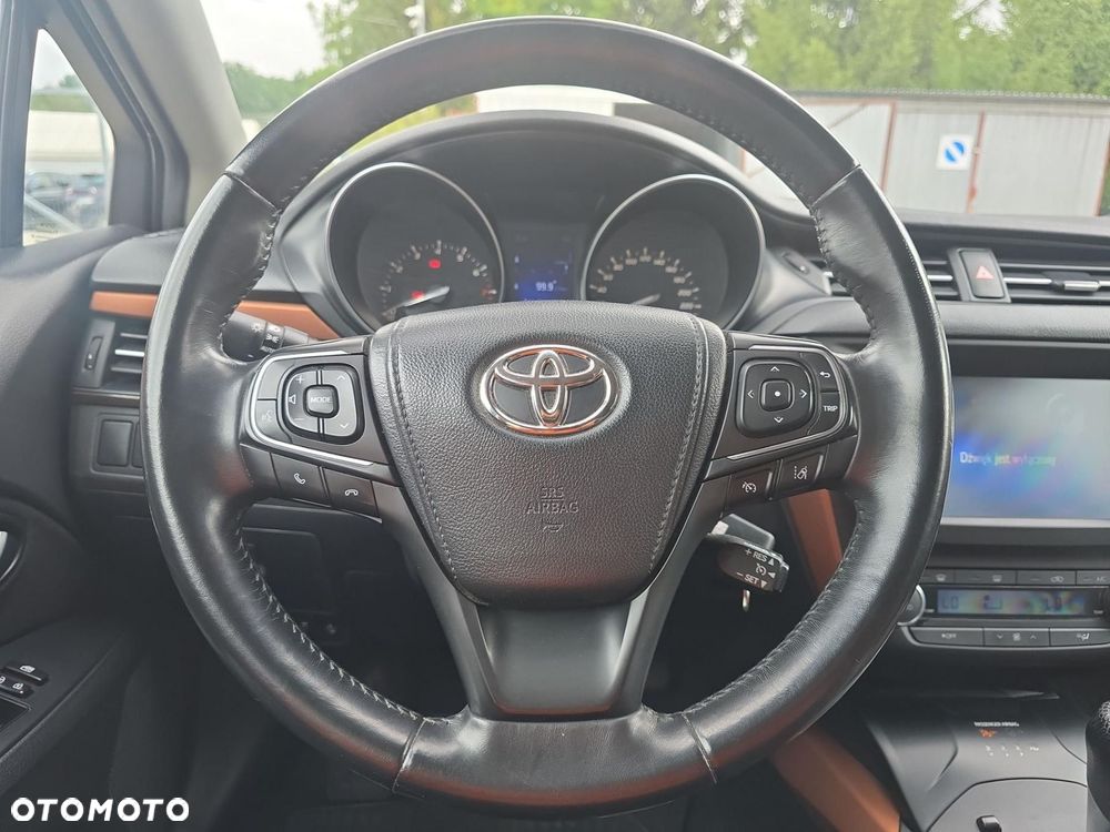 Toyota Avensis - 11