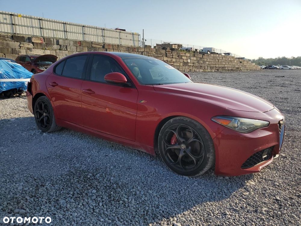 Alfa Romeo Giulia 2.0 Turbo 16V AT8 Veloce Ti - 5