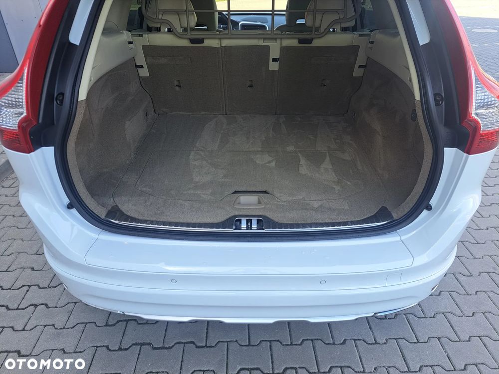 Volvo XC 60 T6 AWD Edition Pro - 26