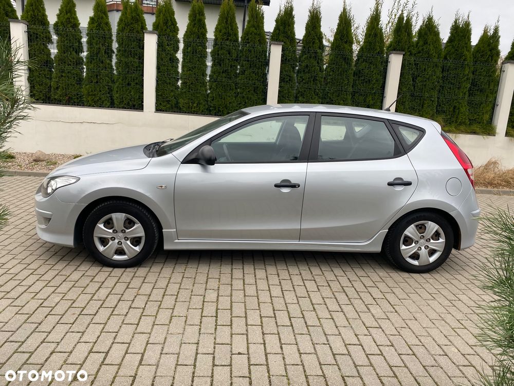 Hyundai I30 2010 photo 2