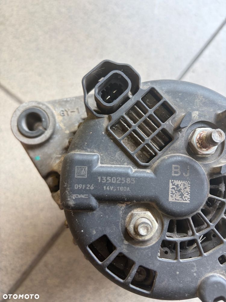 Opel Insignia A alternator 13502583 - 3