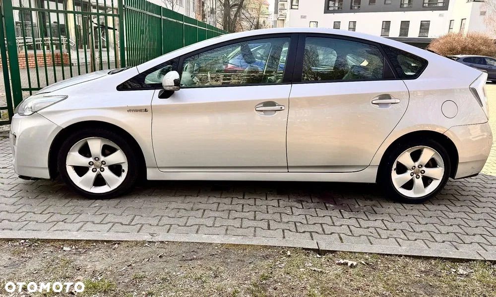 Toyota Prius 1.8 HSD Sol - 2