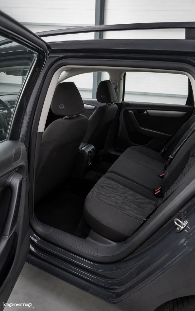 VW Passat Variant 1.6 TDI BlueMotion - 5