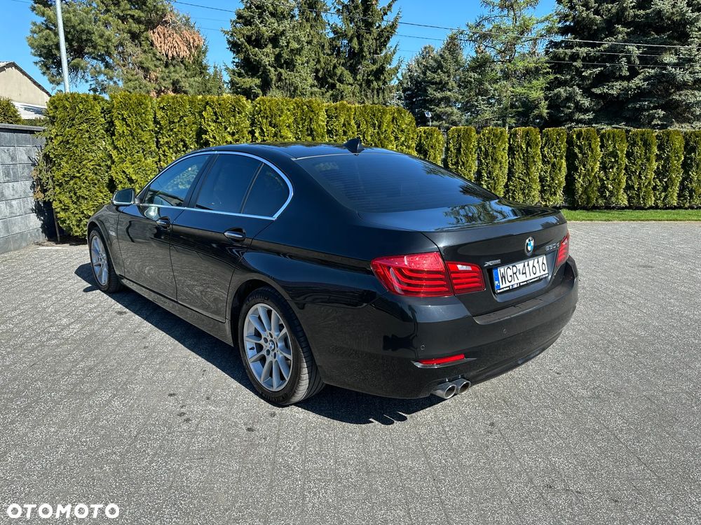 BMW Seria 5 530d xDrive Luxury Line - 9