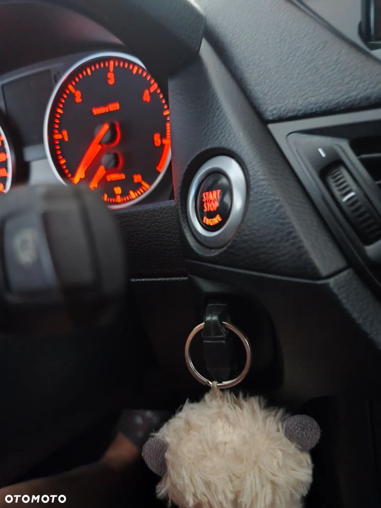 BMW X1 xDrive18d - 34