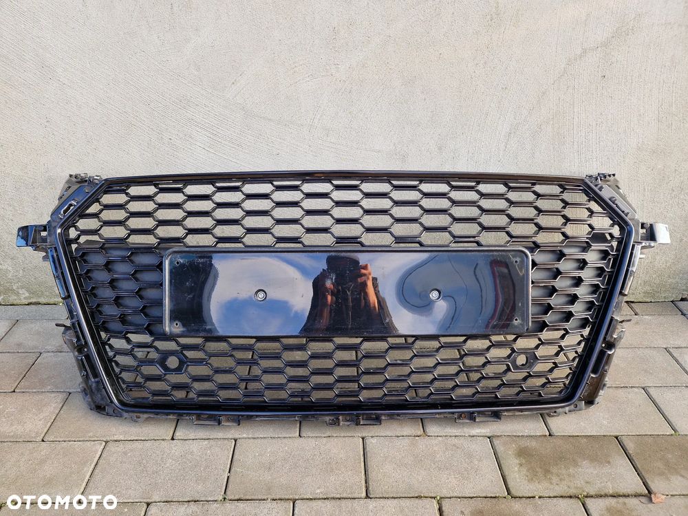 ATRAPA, GRIL AUDI TT RS 2014-- - 1