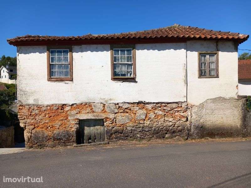 Casa para restaurar com terreno - Grande imagem: 2/9