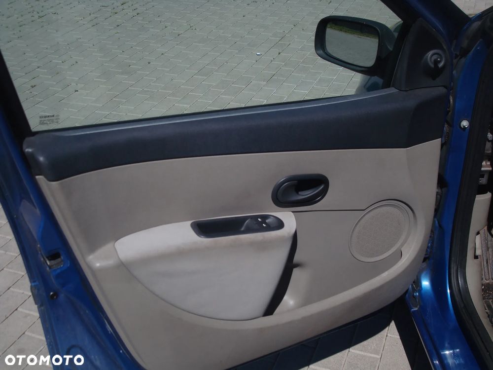 Renault Clio 1.2 16V Exception - 19