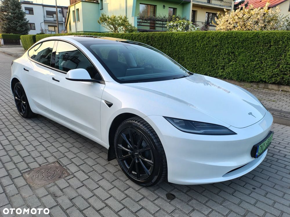 Tesla Model 3 - 13