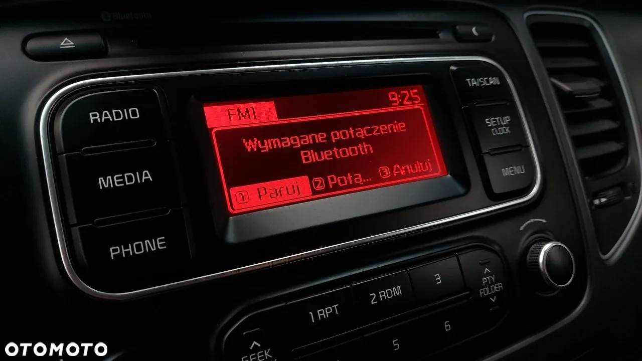 Kia Carens 1.6 GDI M - 27