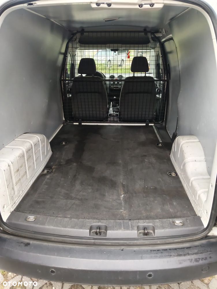 Volkswagen Caddy Maxi - 4