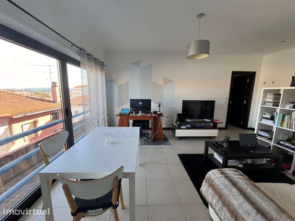 Apartamento T1 mobilado e equipado para Arrendar em Celas, Coimbra - Grande imagem: 2/11