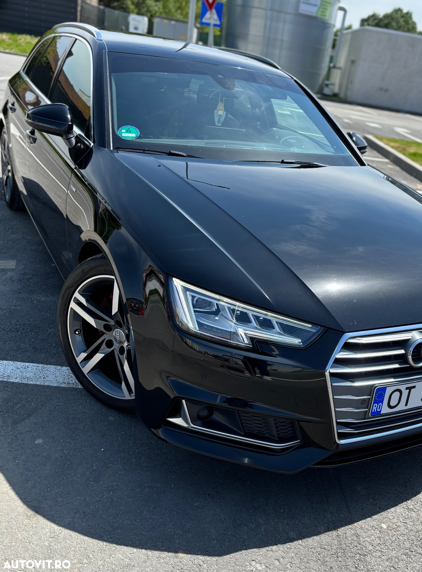 Audi A4 Avant 2.0 TDI S tronic - 39