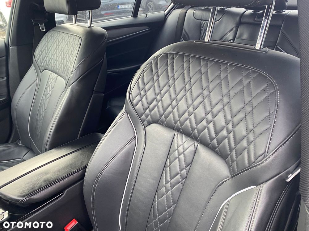BMW Seria 5 530i xDrive M Sport sport - 25